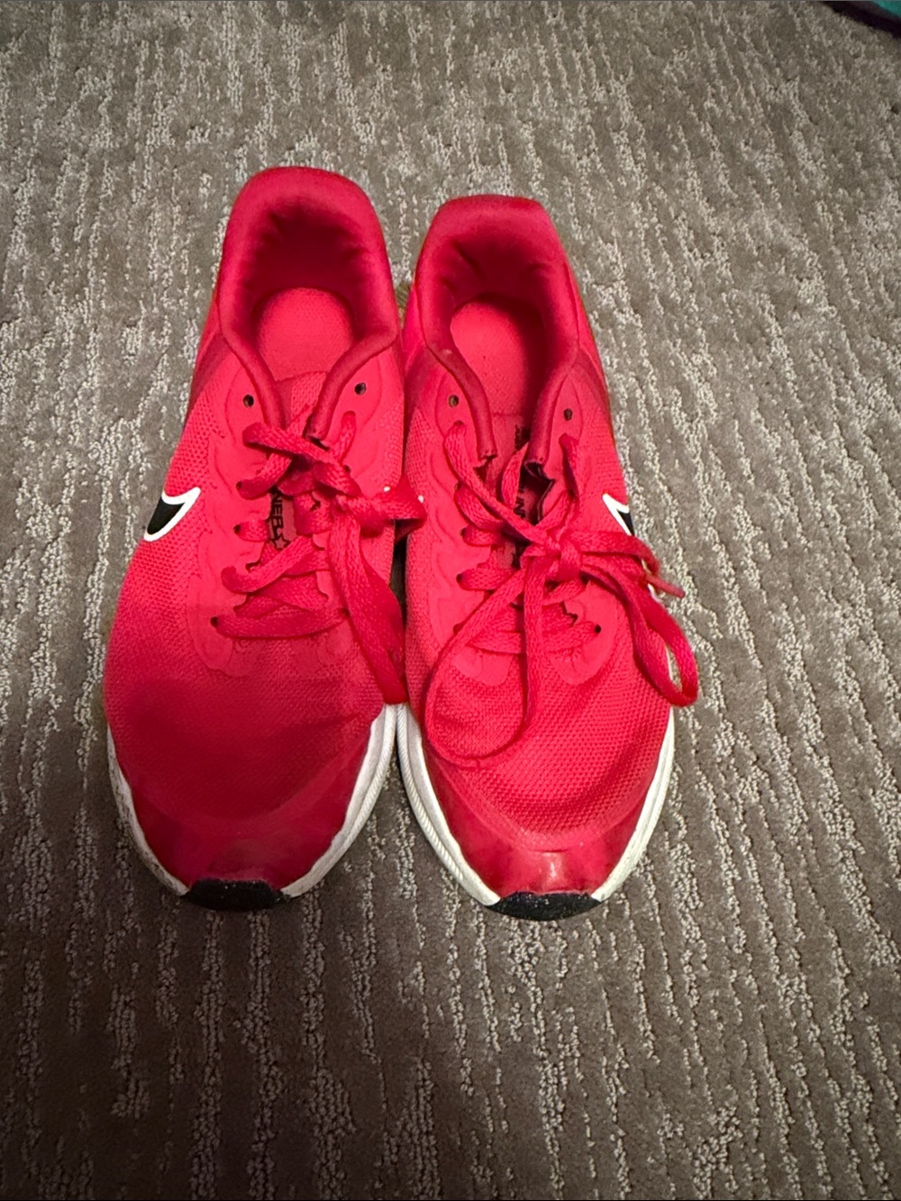 Nike Women's Bright Red Athletic Running Shoes